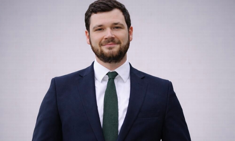 henry zeffman wife: Life Beyond Headlines and Private Worlds